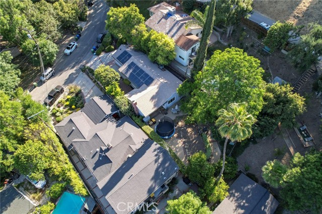 20955 De Mina Street, Woodland Hills CA: https://media.crmls.org/medias/2ca2459c-0b80-43fc-a22f-1cc4bd53abeb.jpg