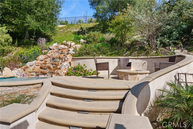 598 N Conejo School Road, Thousand Oaks CA: https://media.crmls.org/medias/2ca33064-4a0d-4a53-aed8-eefc096a691f.jpg