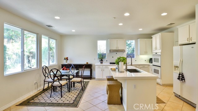 Detail Gallery Image 18 of 57 For 21817 Charlotte Ct, Canoga Park,  CA 91304 - 5 Beds | 2/1 Baths