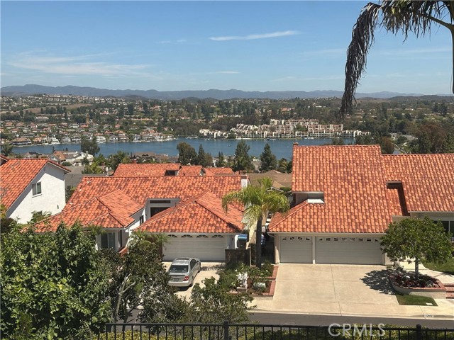 22792 Orellana, Mission Viejo CA: https://media.crmls.org/medias/2ca45b73-665c-44f4-97b9-b46e708e4ad2.jpg
