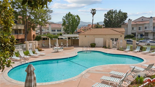 Detail Gallery Image 29 of 38 For 18114 Erik Ct #5131,  Canyon Country,  CA 91387 - 3 Beds | 2 Baths