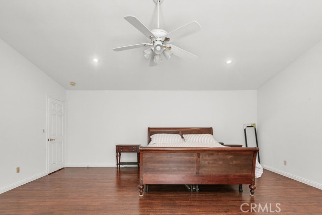 5335 Alfonso DR, Agoura Hills CA: https://media.crmls.org/medias/2ca4d494-8012-42e3-a2ec-92755ab2904f.jpg