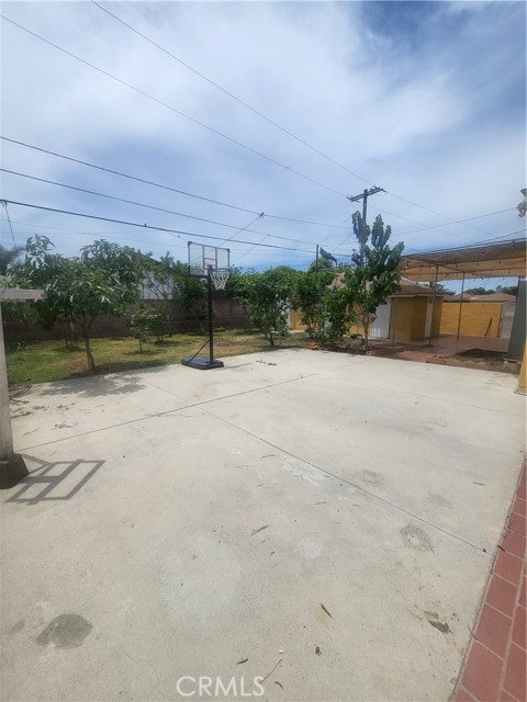 6000 Southside Drive, Los Angeles CA: https://media.crmls.org/medias/2ca4d92a-649f-4a2e-a5a7-4de232dc96fc.jpg
