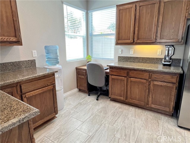 Detail Gallery Image 8 of 28 For 16187 Cousins Cir, Riverside,  CA 92503 - 5 Beds | 3 Baths