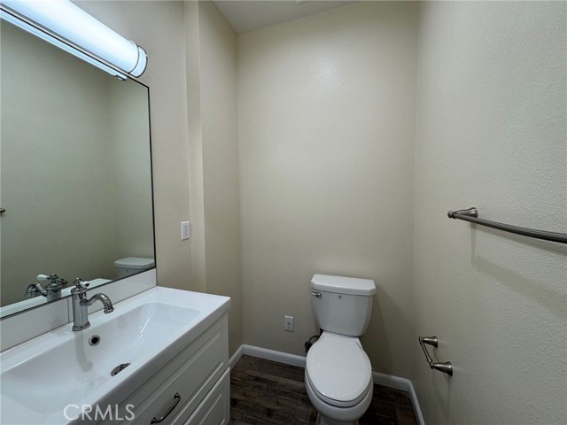 434 N Beachwood Drive, Burbank CA: https://media.crmls.org/medias/2ca58e3a-cb1f-428c-9c65-a5a6afb5a65a.jpg