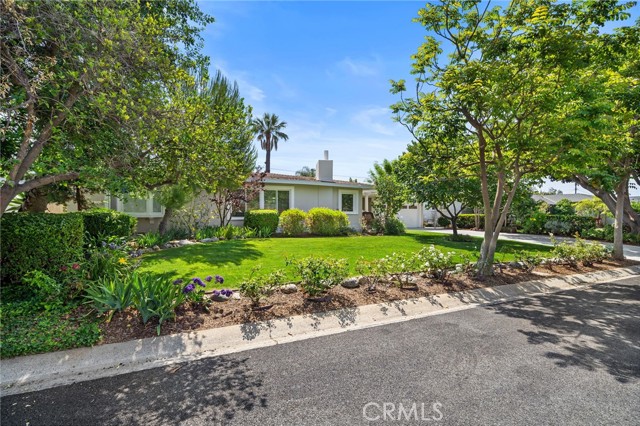 13782 Gershon Place, North Tustin CA: https://media.crmls.org/medias/2ca5a77a-8897-40a4-a22e-ab48c3656f15.jpg