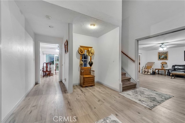 24261 Jacaranda Drive, Tehachapi CA: https://media.crmls.org/medias/2ca62519-55be-4469-abd8-10a5d70c6f8d.jpg
