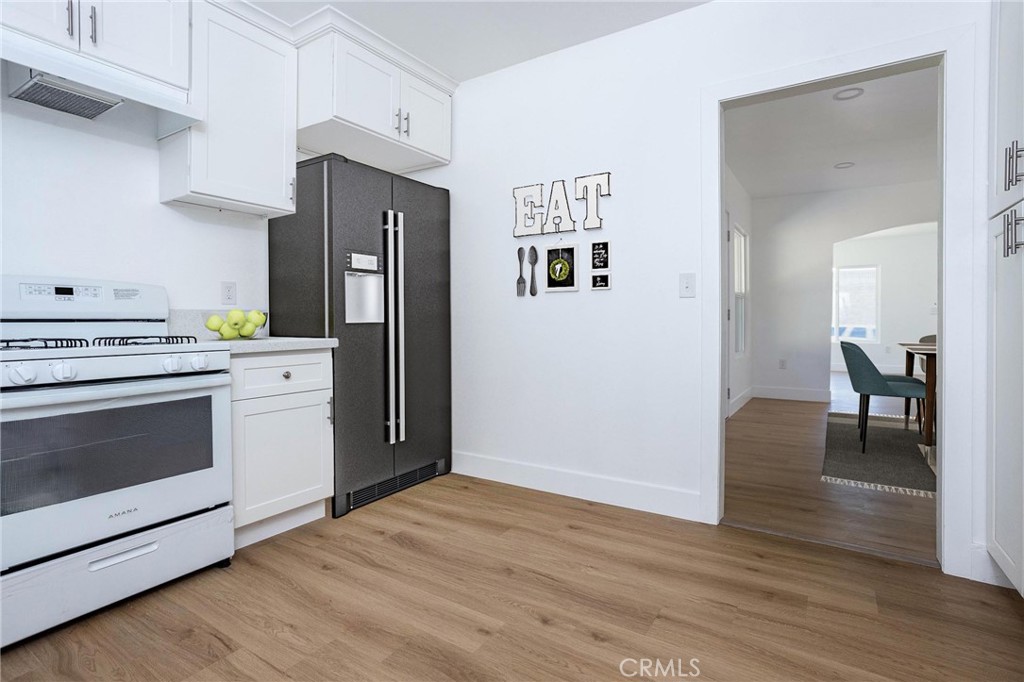 https://media.crmls.org/medias/2ca629d2-6fba-4425-8e3b-fab3ddde445e.jpg?preset=X-Large