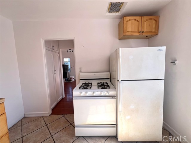 Detail Gallery Image 7 of 17 For 5253 1/2 Denny Ave, North Hollywood,  CA 91601 - 0 Beds | 1 Baths