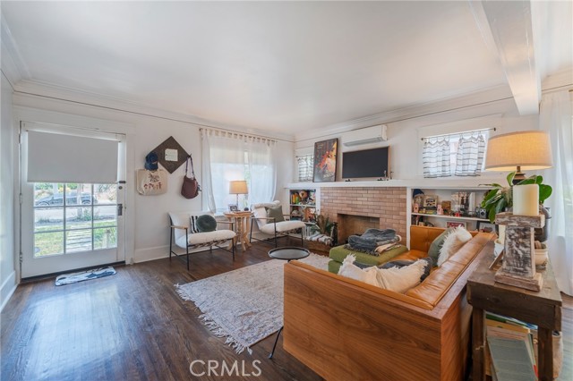1120 W Chestnut Street, Anaheim CA: https://media.crmls.org/medias/2ca80b4e-e7fb-47e6-b344-518799ca40d8.jpg