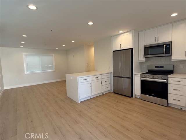 Detail Gallery Image 2 of 16 For 1922 257th St, Lomita,  CA 90717 - 2 Beds | 1 Baths