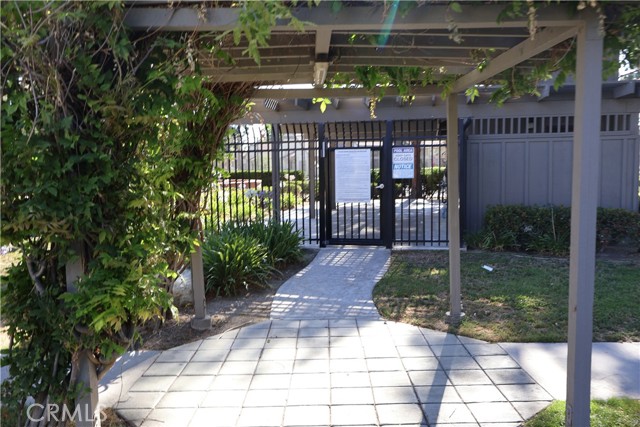 Detail Gallery Image 5 of 11 For 21301 Norwalk Bld #93,  Hawaiian Gardens,  CA 90716 - 1 Beds | 2 Baths