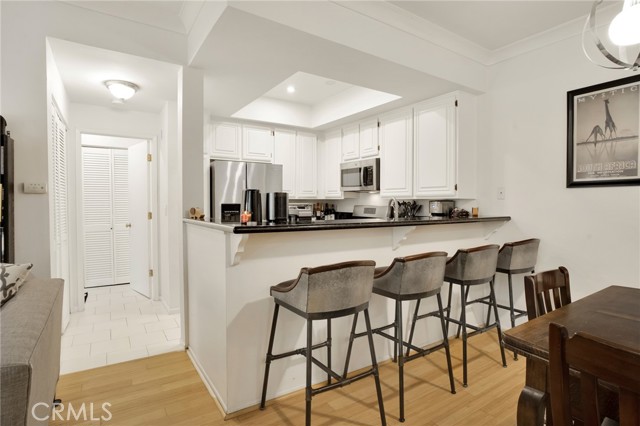 8675 Falmouth Avenue, Playa del Rey CA: https://media.crmls.org/medias/2cab844b-868b-4779-87f6-a1c9a6ed4d22.jpg