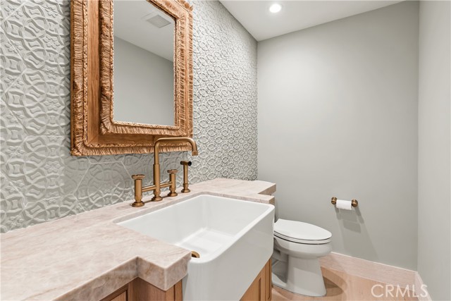 Detail Gallery Image 18 of 37 For 1817 W Bay Ave a,  Newport Beach,  CA 92663 - 2 Beds | 2/1 Baths