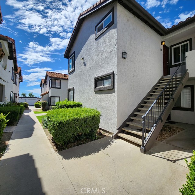 16377 Lakeshore Drive, Lake Elsinore CA: https://media.crmls.org/medias/2cabdf3d-ac9e-4ed7-81c7-134121b3b923.jpg