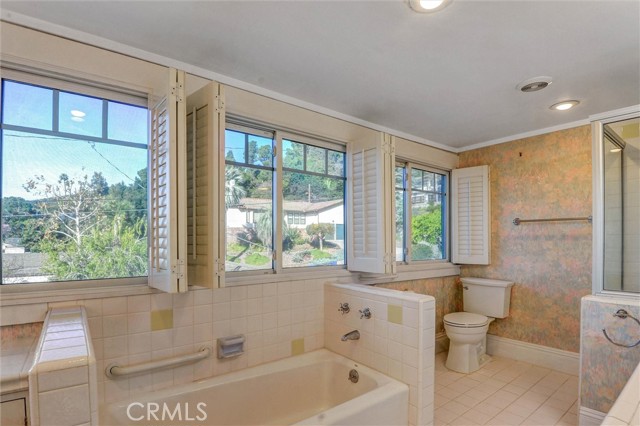 Detail Gallery Image 24 of 33 For 245 W Scenic Dr, Monrovia,  CA 91016 - 3 Beds | 3 Baths