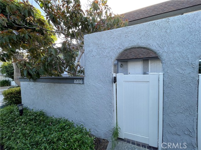 Detail Gallery Image 1 of 22 For 16816 Redwing Ln #58,  Huntington Beach,  CA 92649 - 2 Beds | 1/1 Baths