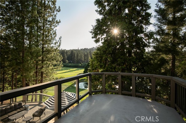 420 Golf Course Road, Lake Arrowhead CA: https://media.crmls.org/medias/2caca9c7-507e-4ee8-86dc-afb3ab5052d7.jpg