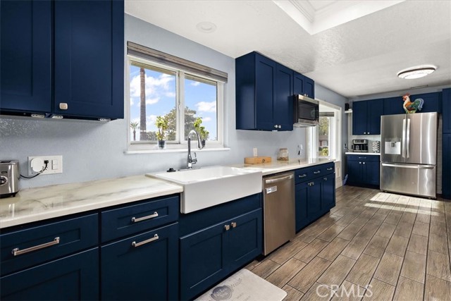 Detail Gallery Image 4 of 44 For 1304 Deauville Ct, San Bernardino,  CA 92404 - 4 Beds | 3 Baths