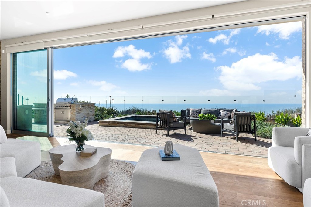 3355 Alta Laguna Boulevard