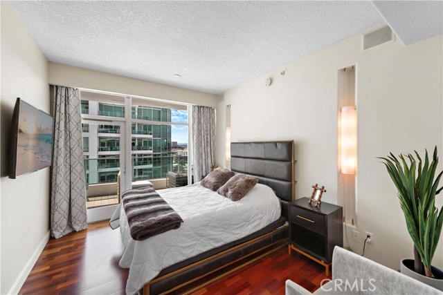 3141 Michelson Drive, Irvine CA: https://media.crmls.org/medias/2cade69f-29c9-4f28-bb72-be2b0d9ebde0.jpg