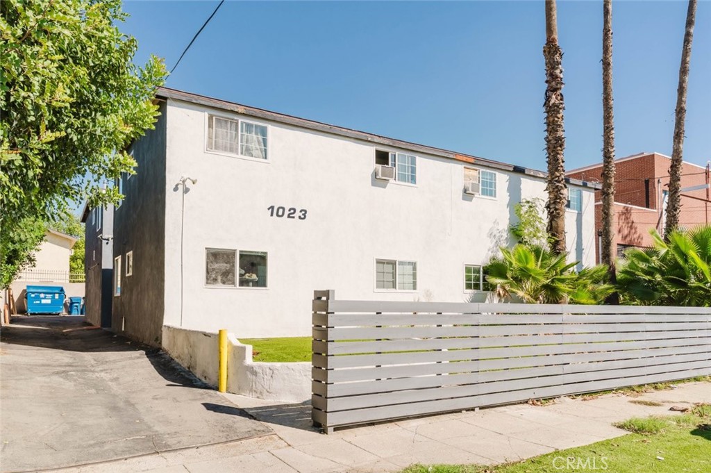 Apartment at 1023 Hewitt Street
