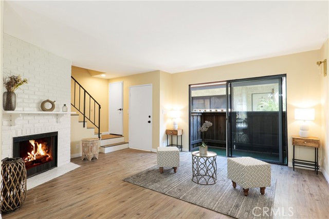 Detail Gallery Image 3 of 21 For 9505 Sylmar Ave #4,  Panorama City,  CA 91402 - 3 Beds | 2 Baths