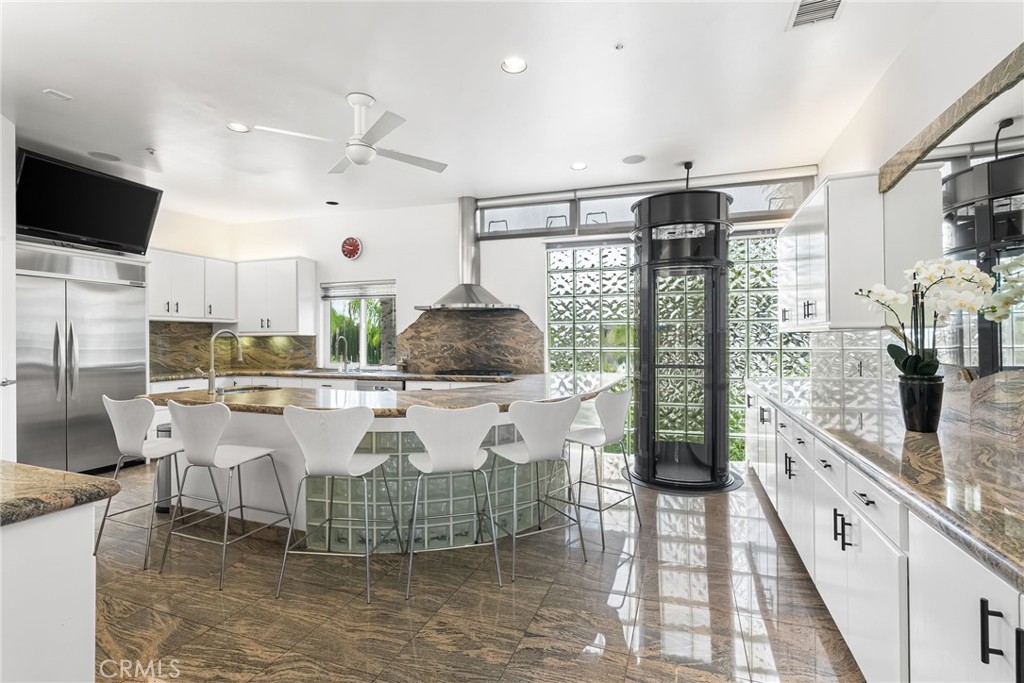 MLS #OC25238572 image #13