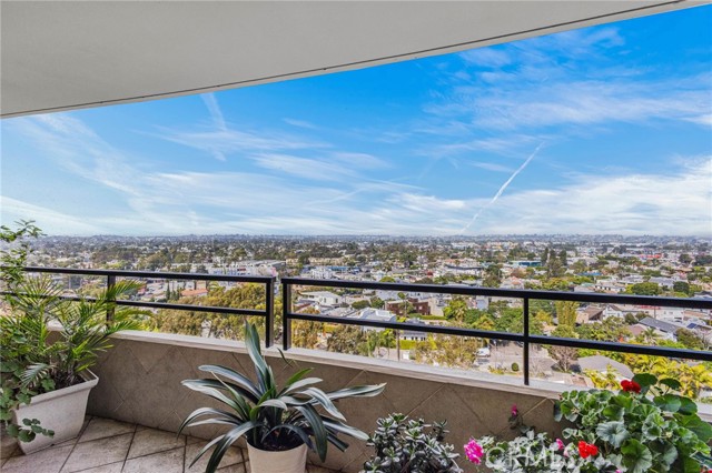 Detail Gallery Image 22 of 54 For 4337 Marina City Dr. #1041,  Marina Del Rey,  CA 90292 - 2 Beds | 2 Baths
