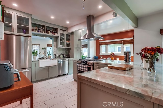 Detail Gallery Image 19 of 63 For 456 Cherry Ave, Long Beach,  CA 90802 - 3 Beds | 4 Baths