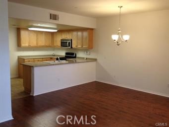 610 Green River Street, Oxnard CA: https://media.crmls.org/medias/2cafe49e-453a-419f-bc69-72253cfe1096.jpg
