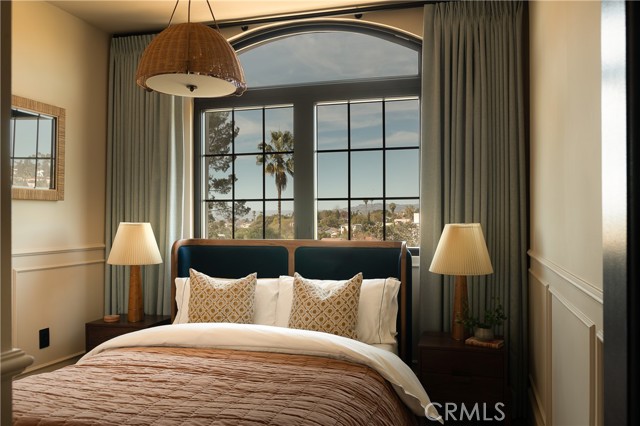 Image 33 of 53 For 734 Parkman