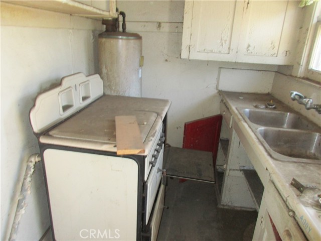 Detail Gallery Image 13 of 16 For 4120 W 147th St, Lawndale,  CA 90260 - – Beds | – Baths