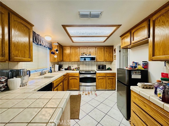 Detail Gallery Image 9 of 26 For 4189 W Providence Ave, Fresno,  CA 93722 - 3 Beds | 2 Baths