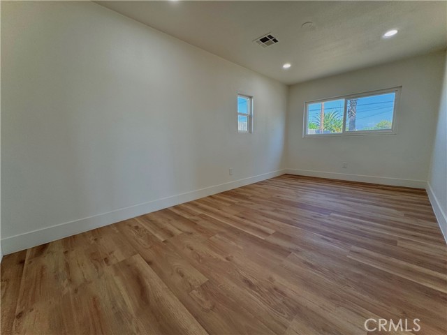 Detail Gallery Image 8 of 11 For 3230 Bronson, San Bernardino,  CA 92407 - 3 Beds | 2 Baths