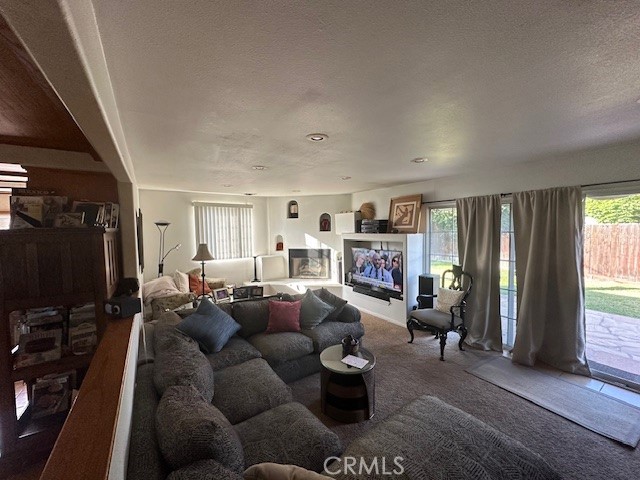 Detail Gallery Image 3 of 5 For 8108 Royer Ave, West Hills,  CA 91304 - 3 Beds | 2 Baths