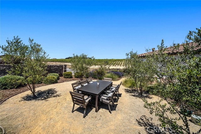 1330 Riley Lane, Nipomo CA: https://media.crmls.org/medias/2cb329e6-73e8-4d9d-9403-5394431c4c5e.jpg