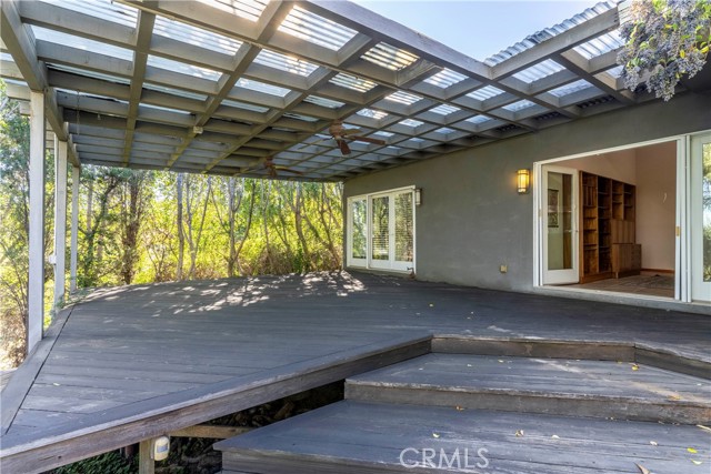 Detail Gallery Image 16 of 37 For 5653 Shirley Ave, Tarzana,  CA 91356 - 3 Beds | 2 Baths