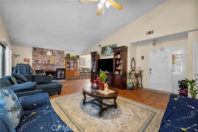 Detail Gallery Image 7 of 23 For 45109 18th St, Lancaster,  CA 93534 - 3 Beds | 2 Baths