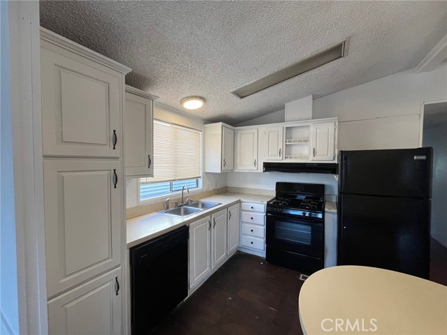 Detail Gallery Image 10 of 35 For 432 S Harbor Bld #7,  Santa Ana,  CA 92704 - 2 Beds | 2 Baths