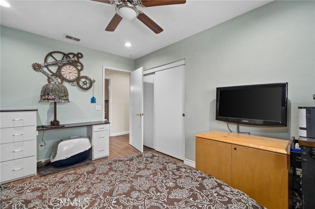 Detail Gallery Image 23 of 31 For 9879 Canada Way, Riverside,  CA 92503 - 4 Beds | 2 Baths