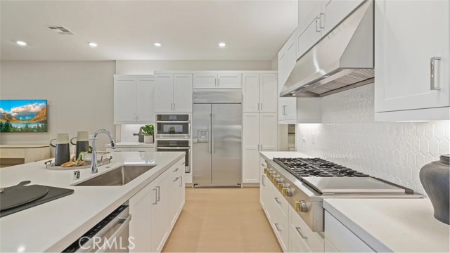 Detail Gallery Image 2 of 34 For 1185 Snowberry Pl, Montebello,  CA 90640 - 4 Beds | 3/1 Baths