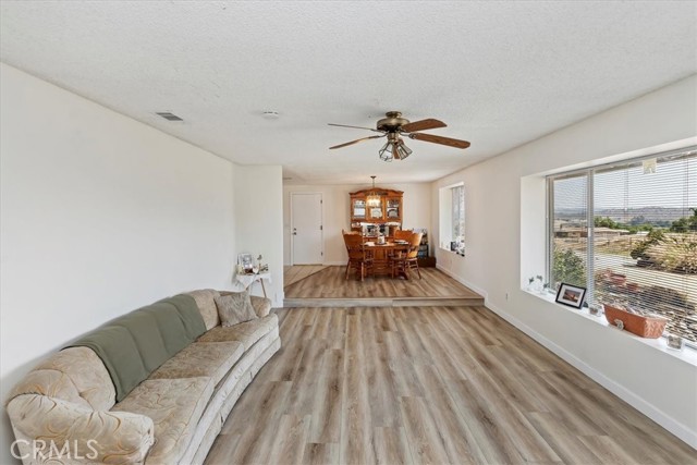 20061 Lounsberry Road, Perris CA: https://media.crmls.org/medias/2cb59300-f01e-4a4e-b048-2f68a689ba73.jpg