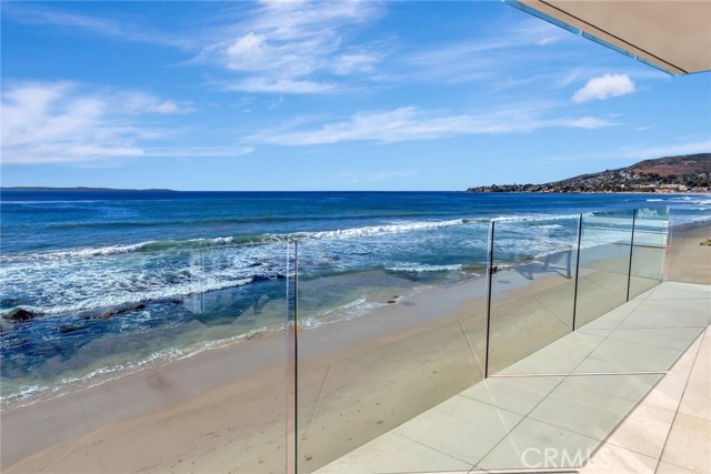 Detail Gallery Image 1 of 27 For 1261 Ocean Front, Laguna Beach,  CA 92651 - 2 Beds | 3/2 Baths