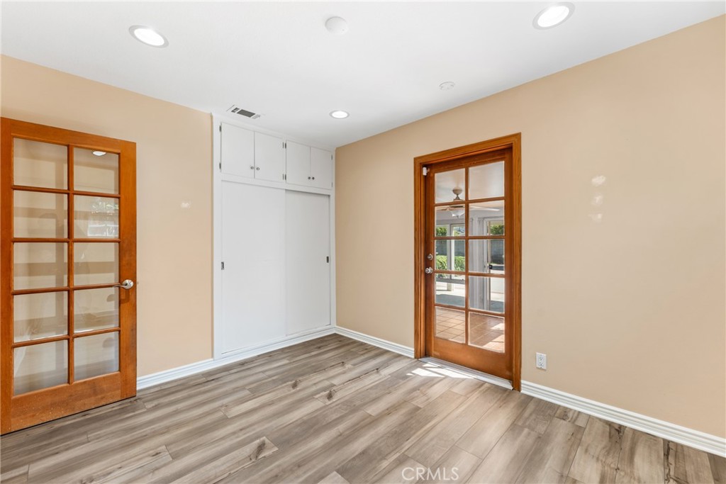 https://media.crmls.org/medias/2cb65fbc-b280-42c8-a8a2-6d6839819522.jpg?preset=X-Large