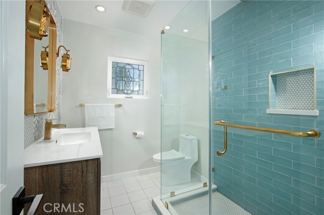 3330 Henrietta Avenue, La Crescenta CA: https://media.crmls.org/medias/2cb66766-a564-4d65-a422-8f110adf2805.jpg