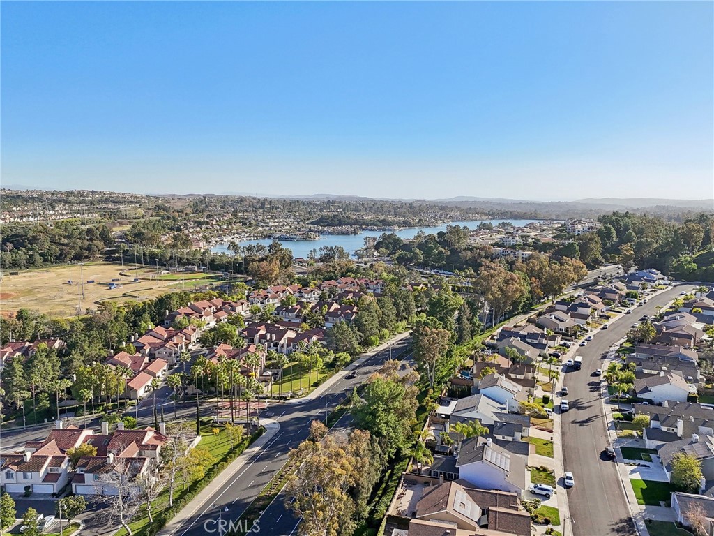 https://media.crmls.org/medias/2cb66906-92aa-4cc3-bcaa-a195f67116ee.jpg?preset=X-Large