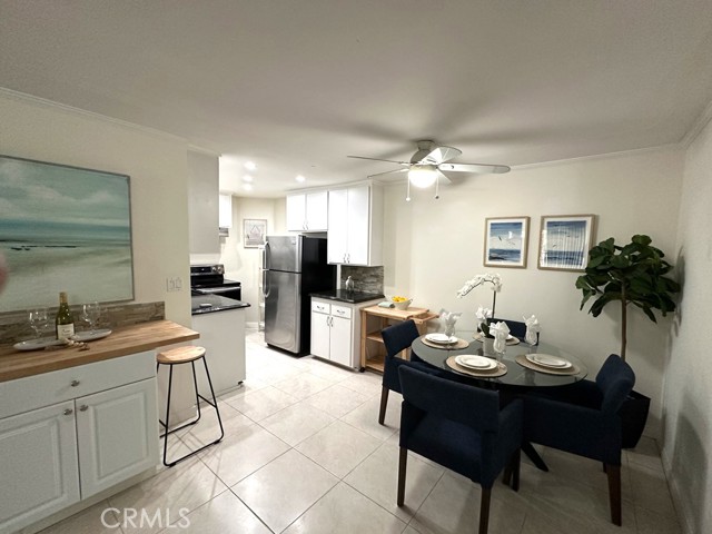 Detail Gallery Image 3 of 34 For 1108 Camino Real #409,  Redondo Beach,  CA 90277 - 2 Beds | 2 Baths