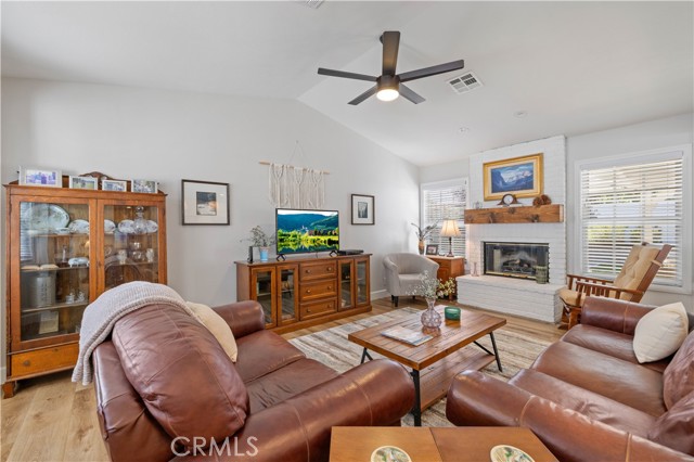 Detail Gallery Image 23 of 70 For 27851 Santa Clarita Rd, Saugus,  CA 91350 - 3 Beds | 2 Baths