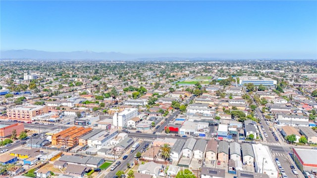 10955 S Spring Street, Los Angeles CA: https://media.crmls.org/medias/2cb71c0c-a43e-42f1-aeb7-7aed65acdbd1.jpg